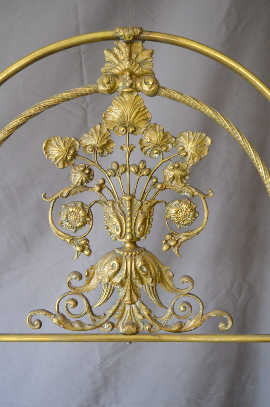 Antiquariato Letto in bronzo a baldacchino Carlo X