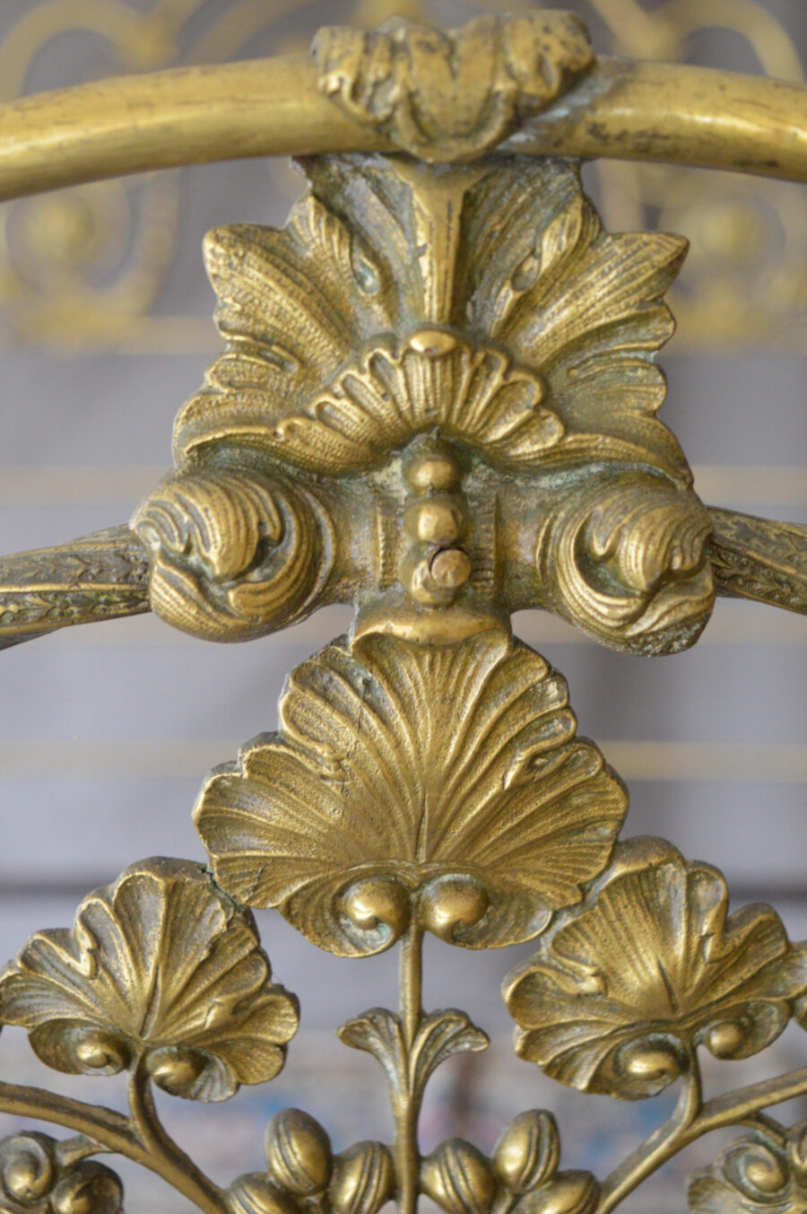 Antiquariato Letto in bronzo a baldacchino Carlo X