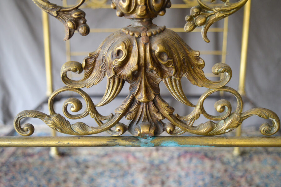 Antiquariato Letto in bronzo a baldacchino Carlo X